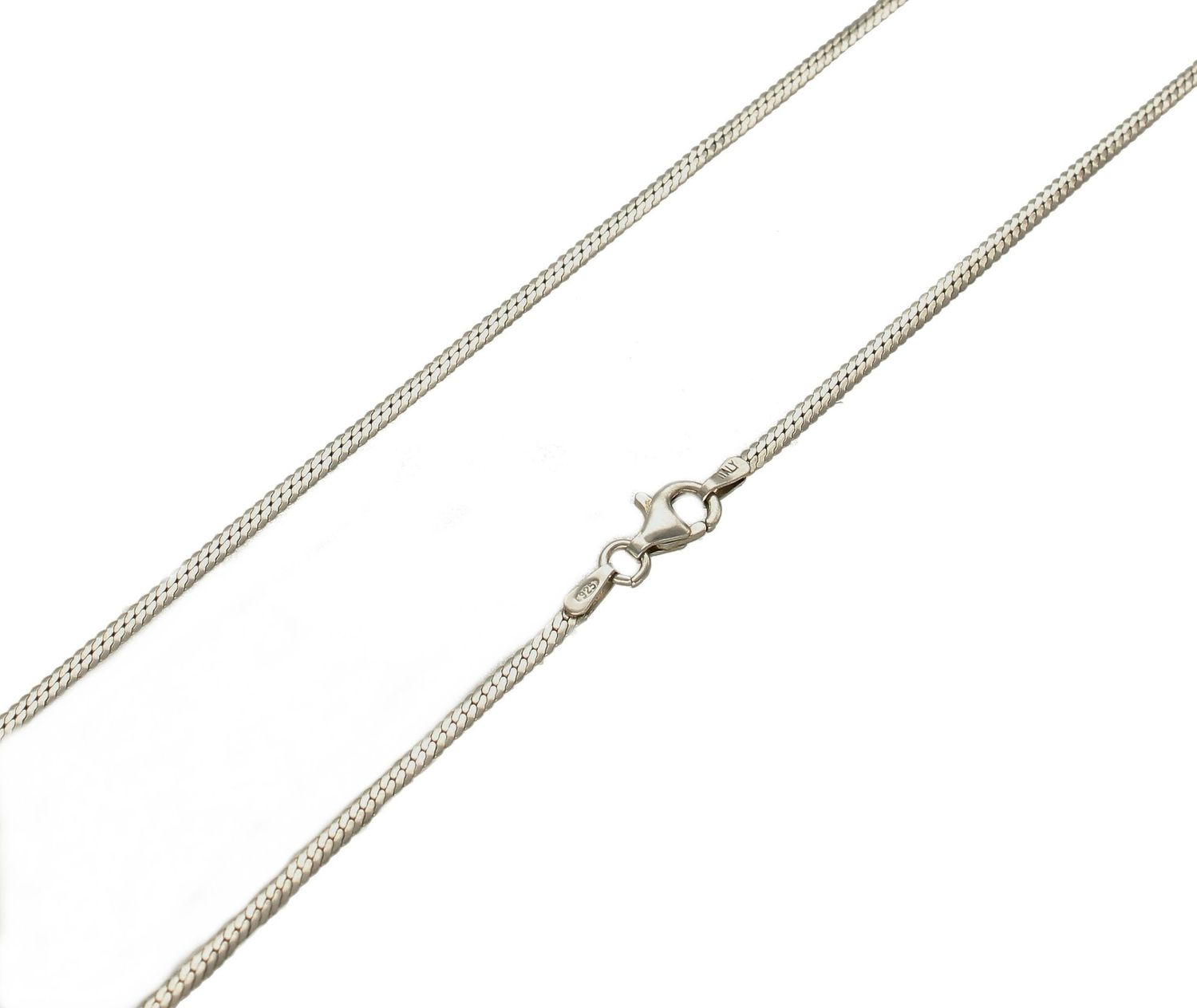 Łańcuszek srebrny płaska lineczka AP012-0685-925 2mm. Łańcuszek srebrny linka. Łańcuszek srebrny damski. Łańcuszek o splocie płaskiej linki. Łańcuszek damski biżuteryjny. Delikatny łańcuszek srebrny. Idealn (1).jpg